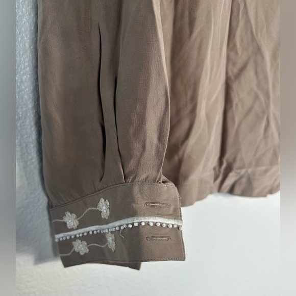 BLUE‎ ICE Vintage long sleeve 100% silk top. Size 10p - Picture 5 of 5